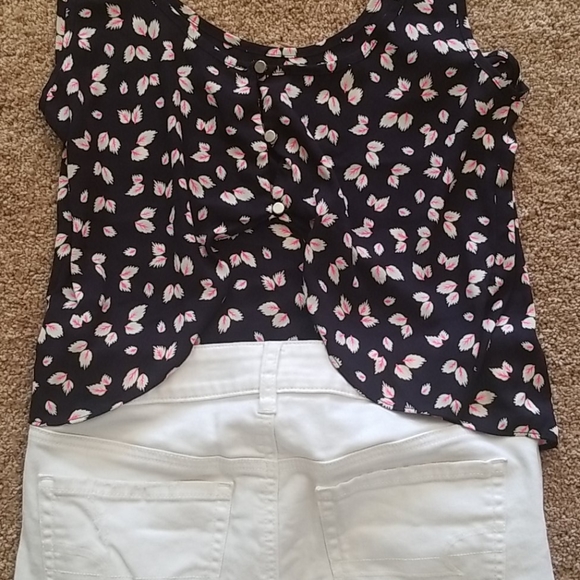 Top - Picture 7 of 7